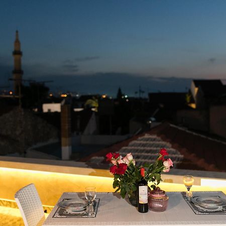 Jacuzzi Suite In The Heart Of Oldtown 레팀노 외부 사진